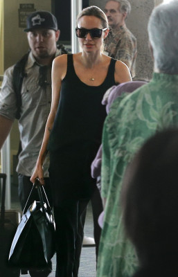 Angelina Jolie pic #780257
