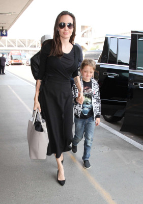 Angelina Jolie pic #859648