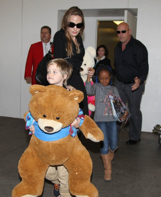 Angelina Jolie pic #481342