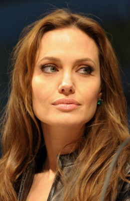 Angelina Jolie pic #415077