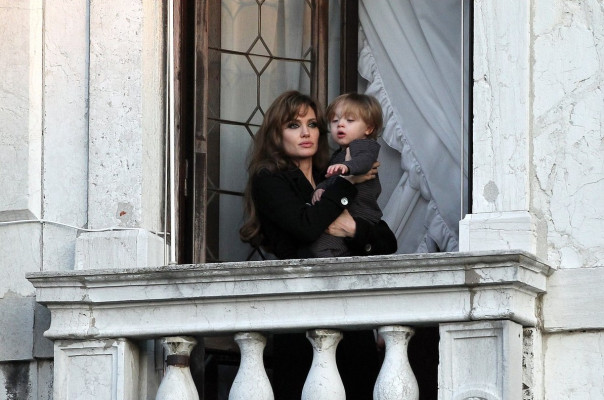 Angelina Jolie pic #422075