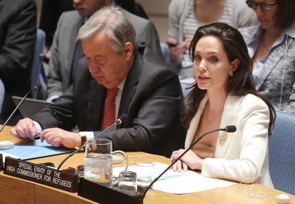 Angelina Jolie pic #771099
