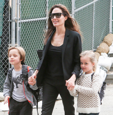 Angelina Jolie pic #759645