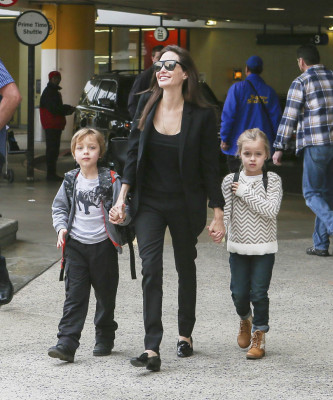 Angelina Jolie pic #759649