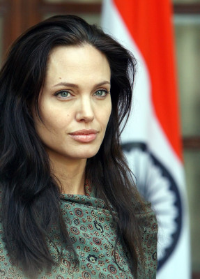 Angelina Jolie pic #523390