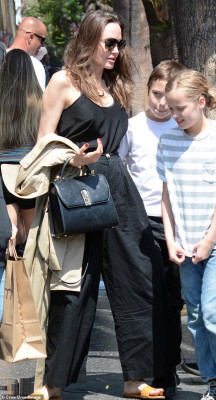 Angelina Jolie pic #1154046