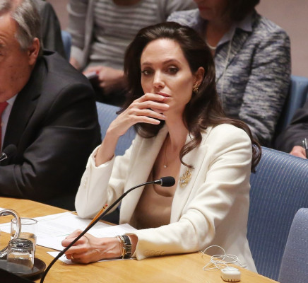 Angelina Jolie pic #772118