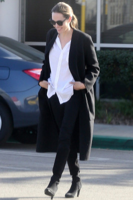 Angelina Jolie pic #1103341