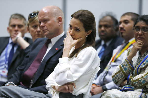 Angelina Jolie pic #713476