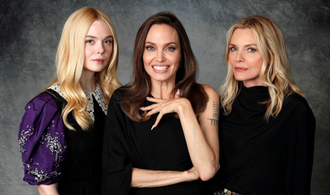 Angelina Jolie pic #1181651