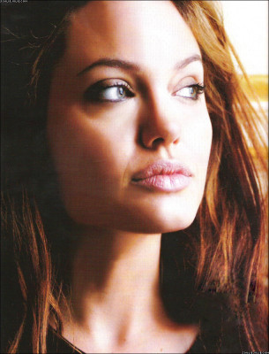 Angelina Jolie pic #213598