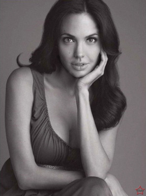 Angelina Jolie pic #179255