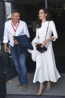 Angelina Jolie pic #962005