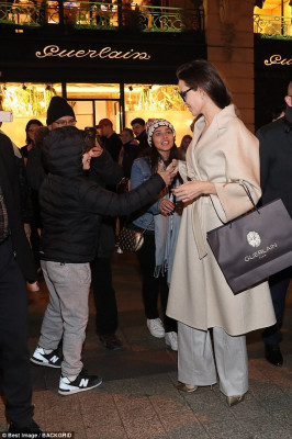 Angelina Jolie pic #1003783