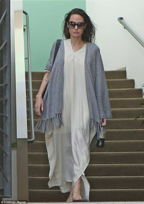 Angelina Jolie pic #1006116