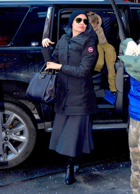 Angelina Jolie pic #990171