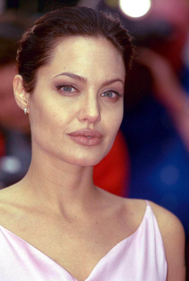 Angelina Jolie pic #121205