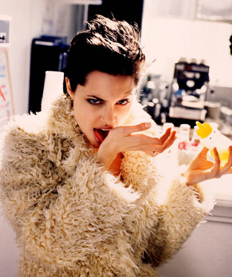 Angelina Jolie pic #213702