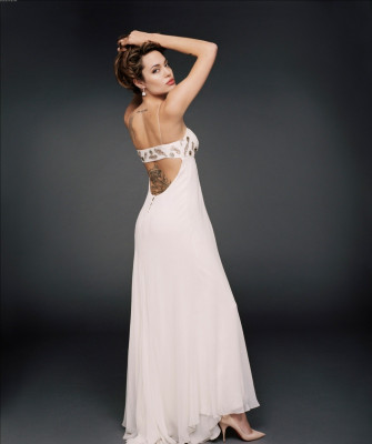 Angelina Jolie pic #131310