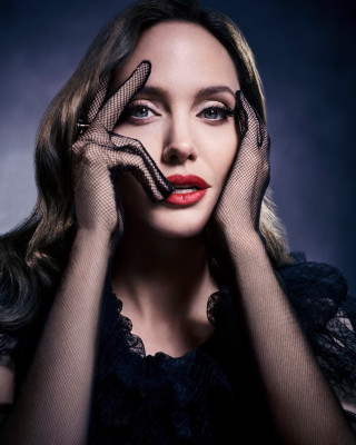 Angelina Jolie pic #1290139