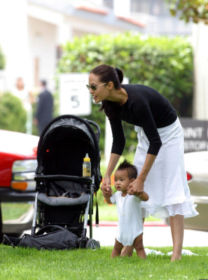 Angelina Jolie pic #164764
