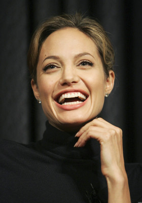Angelina Jolie pic #213605