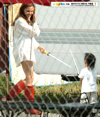 photo 9 in Angelina Jolie gallery [id20493] -0001-11-30 00:00:00