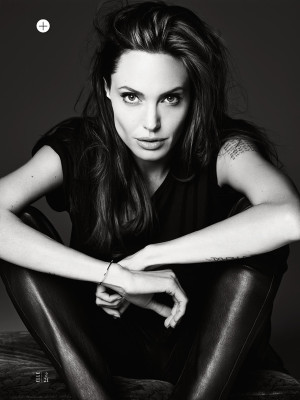 Angelina Jolie pic #718823