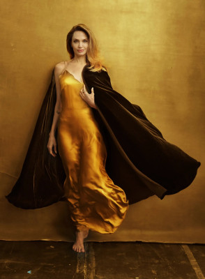 Angelina Jolie pic #1335881