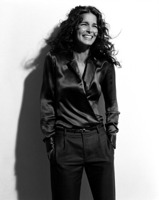 Angie Harmon pic #213522