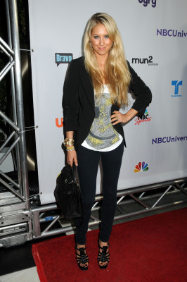 photo 6 in Kournikova gallery [id396248] 2011-08-08 00:00:00