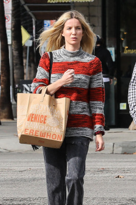 Annabelle Wallis pic #903094