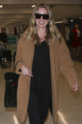 Annabelle Wallis pic #1099630
