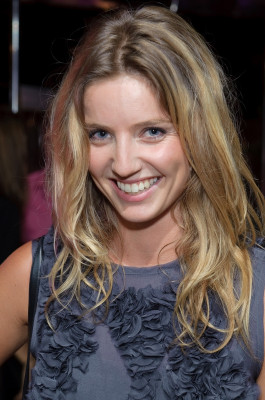 Annabelle Wallis pic #888586
