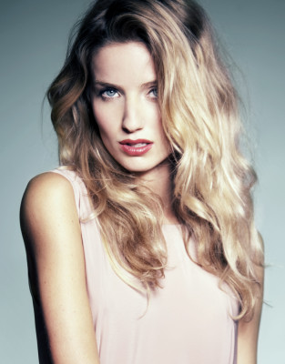 Annabelle Wallis pic #875549