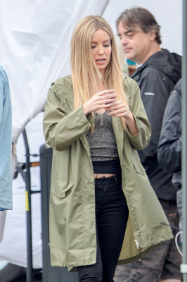 Annabelle Wallis pic #1030340