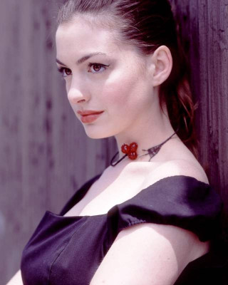 Anne Hathaway pic #190037