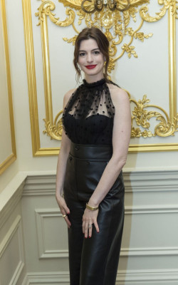 Anne Hathaway pic #1131336