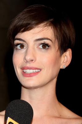 Anne Hathaway pic #562050
