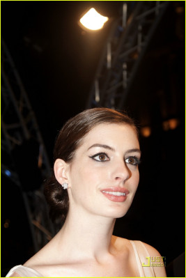 Anne Hathaway pic #144815