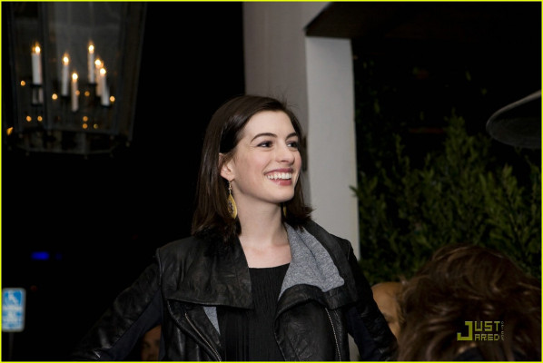 Anne Hathaway pic #136352