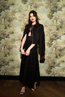 Anne Hathaway pic #1327390