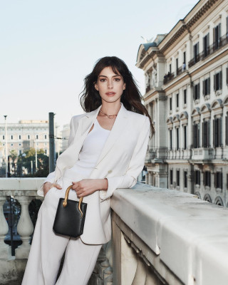 Anne Hathaway pic #1329737