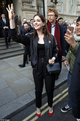 Anne Hathaway pic #1123975