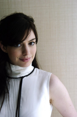 Anne Hathaway pic #588220