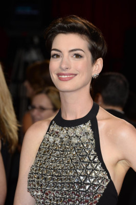 Anne Hathaway pic #677026