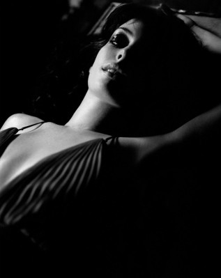 Anne Hathaway pic #134745