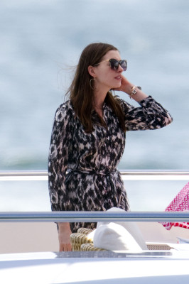 Anne Hathaway pic #316134