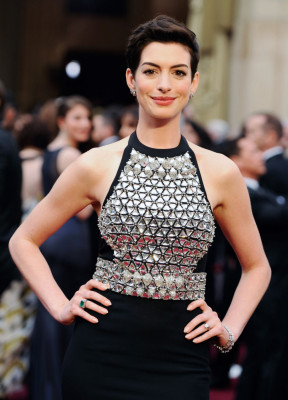 Anne Hathaway pic #677095