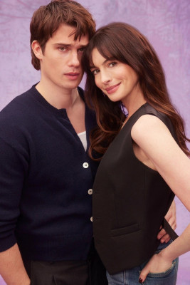 Anne Hathaway pic #1351730